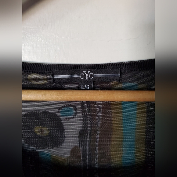 Unique Designer Topπ€ππ§‘ - Picture 3 of 3